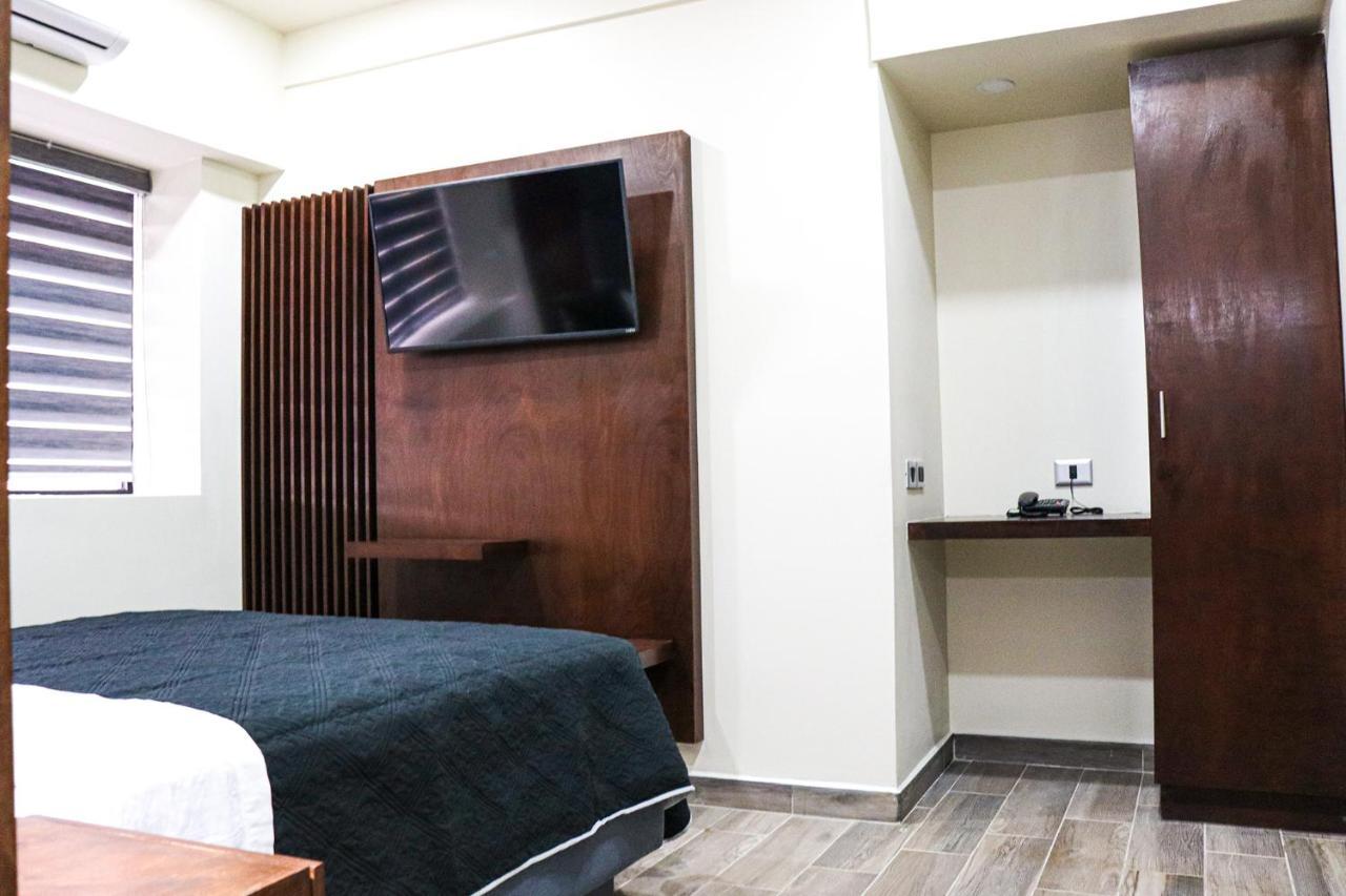 Hotel Mision 11 Тихуана Екстериор снимка