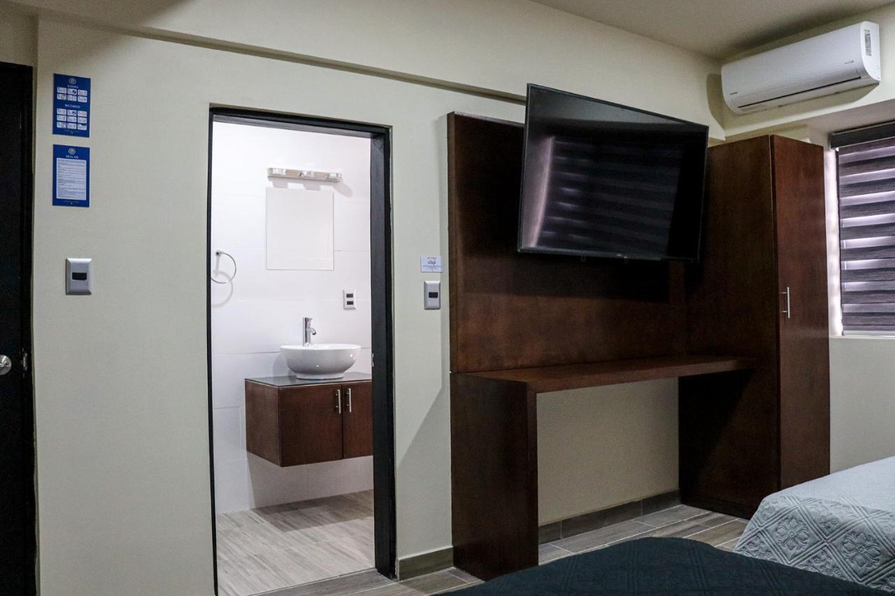 Hotel Mision 11 Тихуана Екстериор снимка